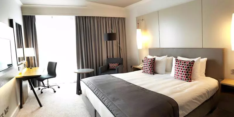キングサイズベッドのスタンダードルーム, Crowne Plaza Stratford Upon Avon, An Ihg