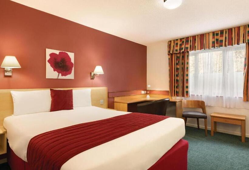 Номер Стандарт, Days Inn Hotel Bradford Leeds