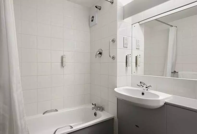 Standard-huone, Days Inn Hotel Bradford Leeds
