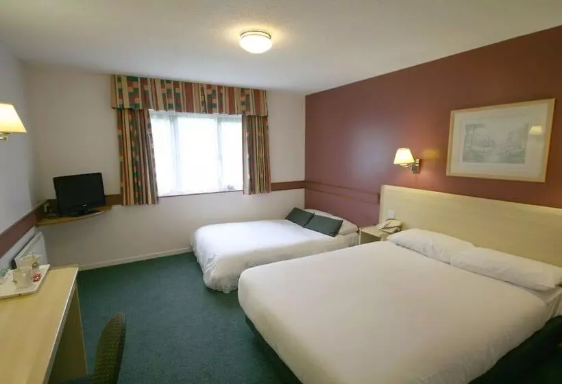 Perhehuone, Days Inn Hotel Bradford Leeds