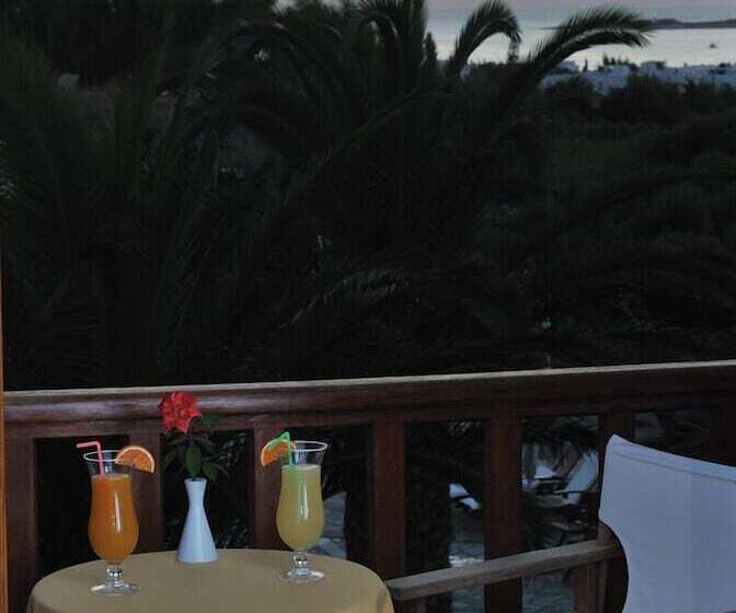 スタンダードトリプルルーム, Eri