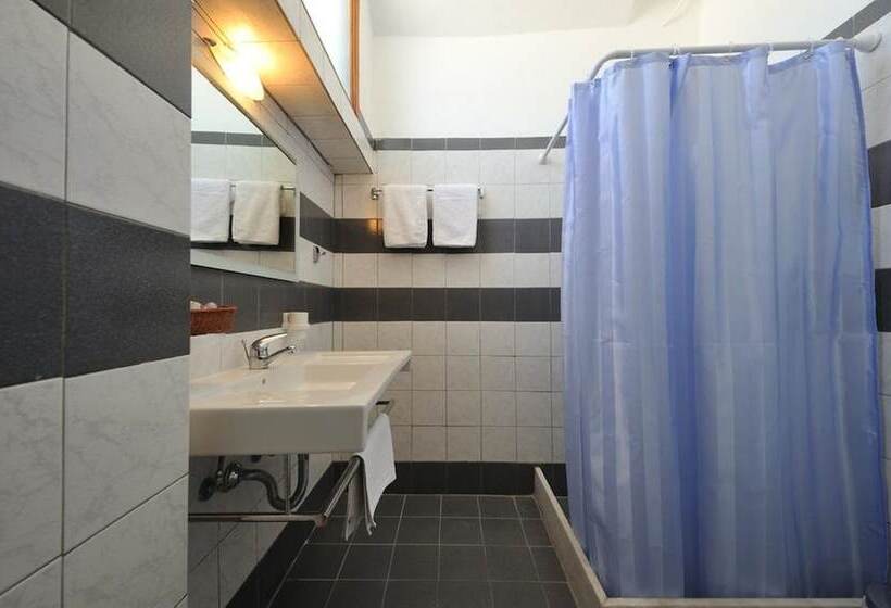 １ベッドルームアパートメント, Eri