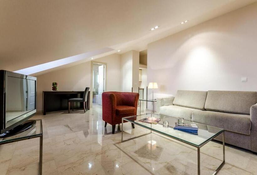 اتاق خانوادگی, Exe Suites 33