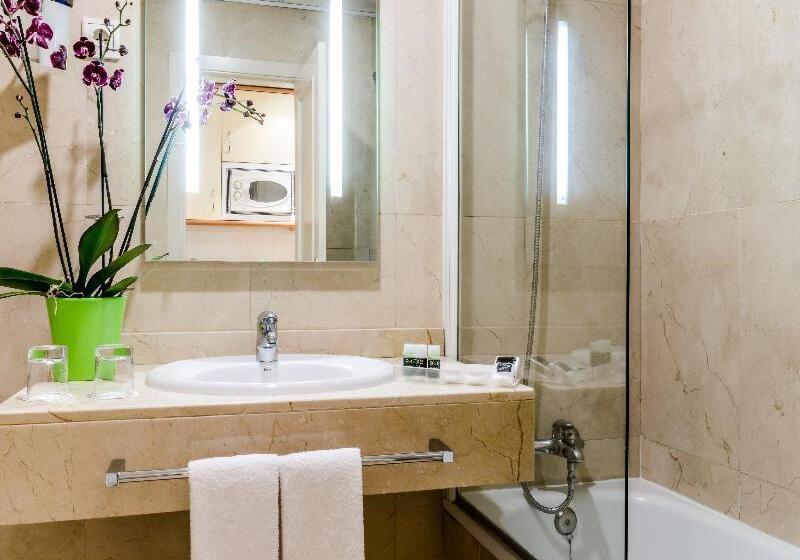 اتاق استاندارد, Exe Suites 33