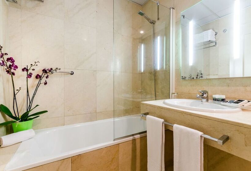 اتاق استاندارد, Exe Suites 33