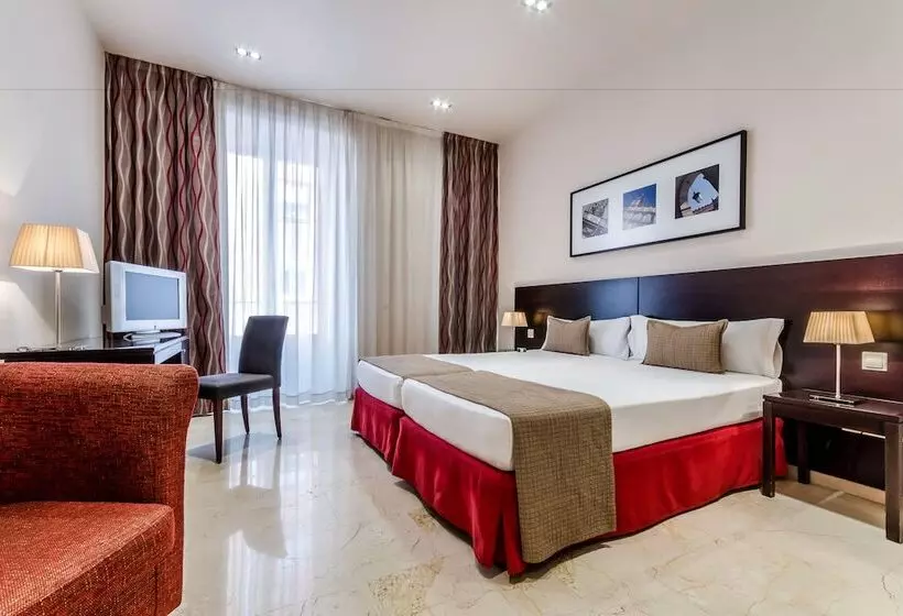 اتاق خانوادگی, Exe Suites 33