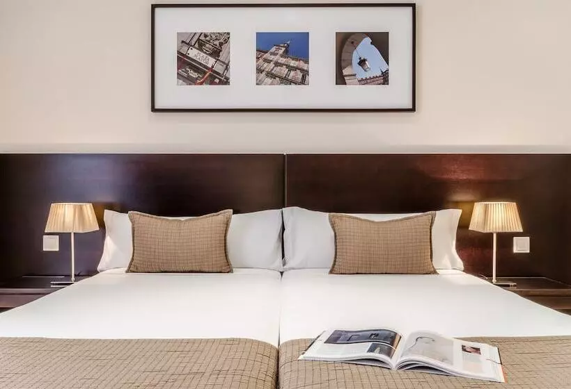 اتاق استاندارد سه نفره, Exe Suites 33