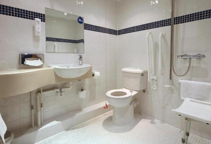 身障者適用スタンダードルーム, Holiday Inn Express Nuneaton, An Ihg