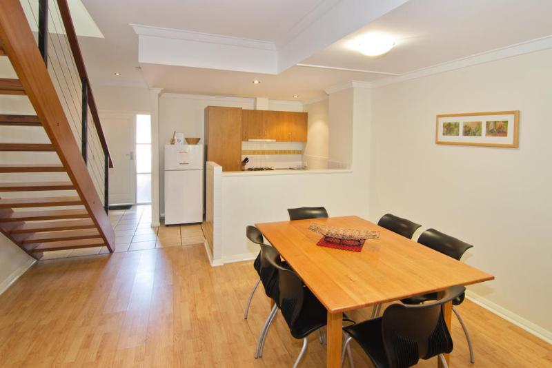 شقة غرفتين, Margarets Forest