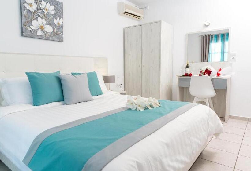 Standard Quadruple Room Sea View, Margarita