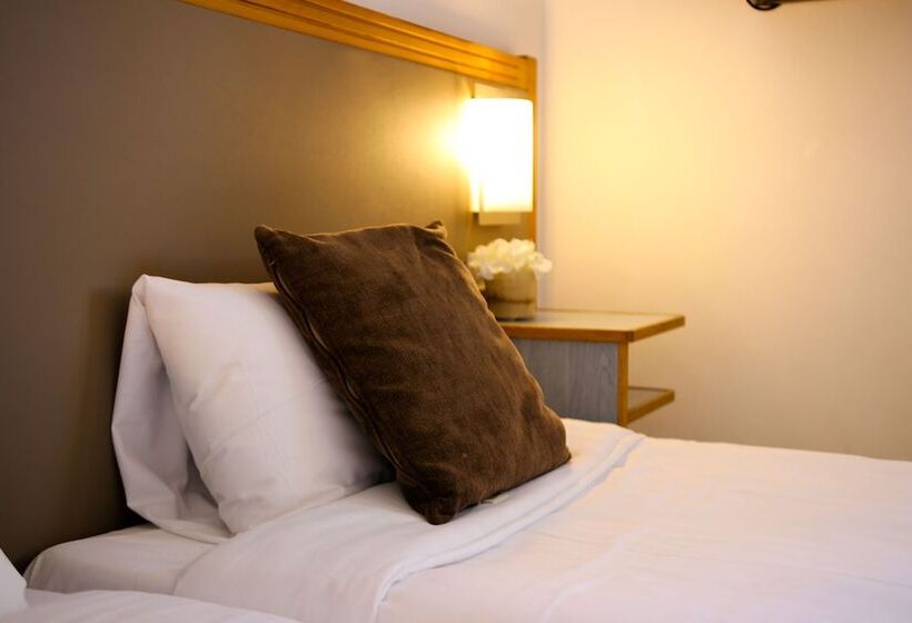 스탠다드 트리플 룸, Restaurant De La Mer