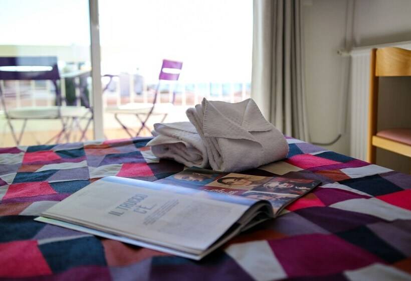 수피리어 룸 풀장 전망, Restaurant De La Mer