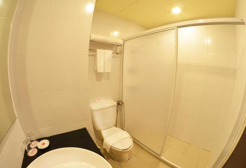 اتاق لوکس با تخت بزرگ, Hompton By The Beach Penang