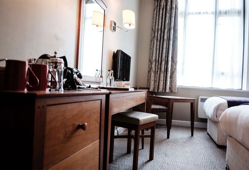 Номер Стандарт, The Mad Hatter