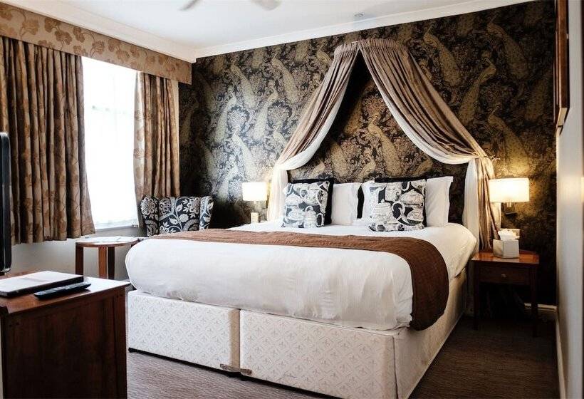 Номер Стандарт, The Mad Hatter