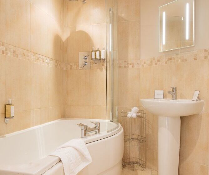 غرفة ديلوكس, The Old Quay House