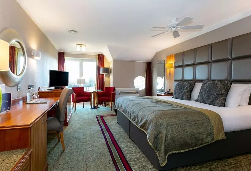 キングサイズベッドのデラックスルーム, The Park Royal Hotel & Spa