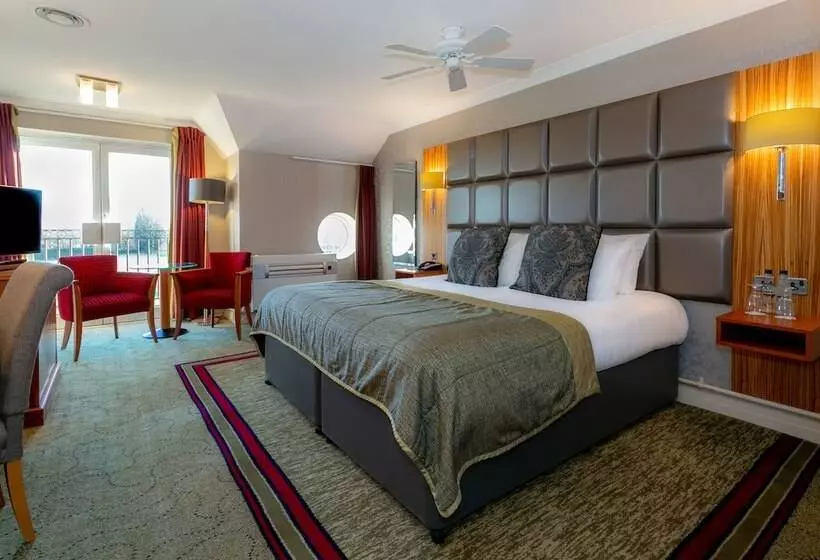 キングサイズベッドのデラックスルーム, The Park Royal Hotel & Spa