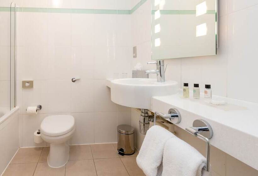 Семейный Номер Классика, The Park Royal Hotel & Spa