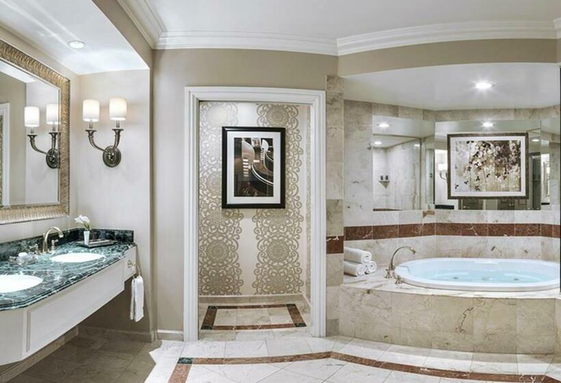 מיטת קינג בסוויטה, The Venetian Resort Las Vegas