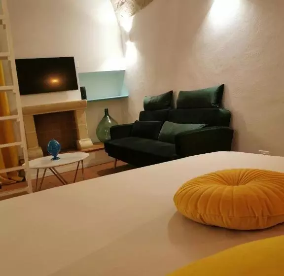 デラックスルーム, Vecchia Mottola Albergo Diffuso
