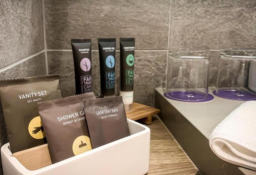 اتاق لوکس با تخت بزرگ, Novotel Kuala Lumpur City Centre