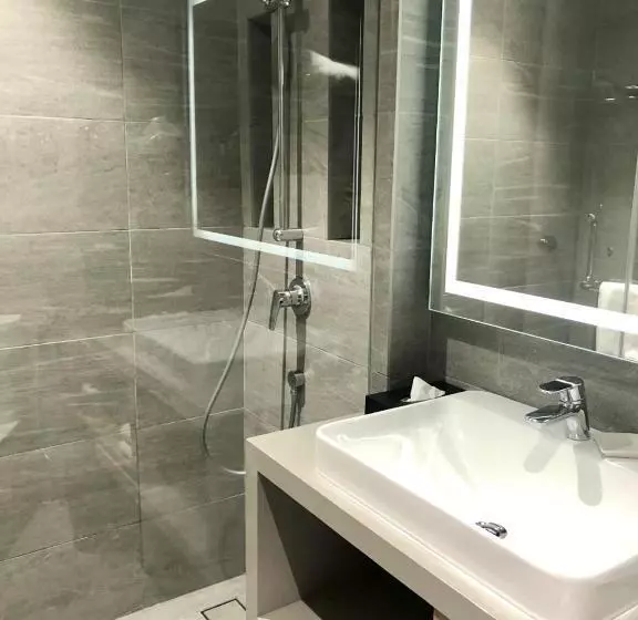 キングサイズベッドのエクゼクティブルーム, Novotel Kuala Lumpur City Centre