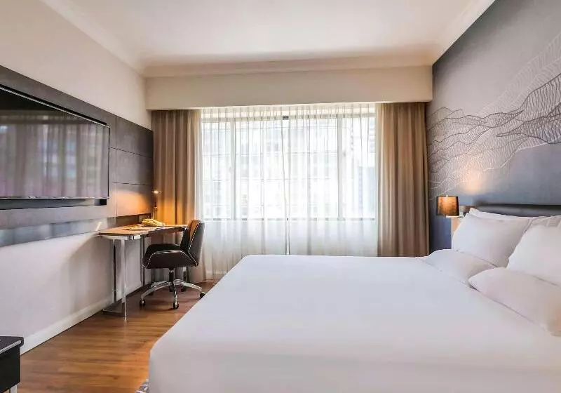 キングサイズベッドのジュニアスイート, Novotel Kuala Lumpur City Centre