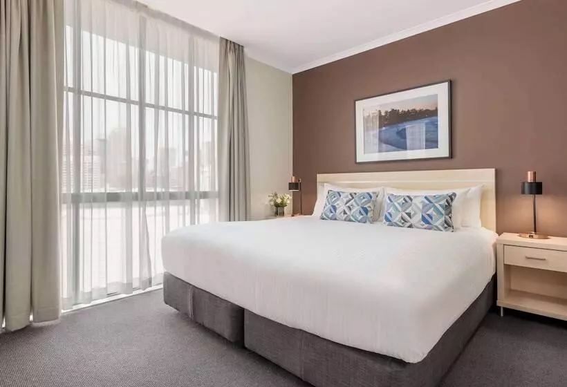 آپارتمان مدیریتی 2 خوابه, Oaks Sydney Goldsbrough Suites
