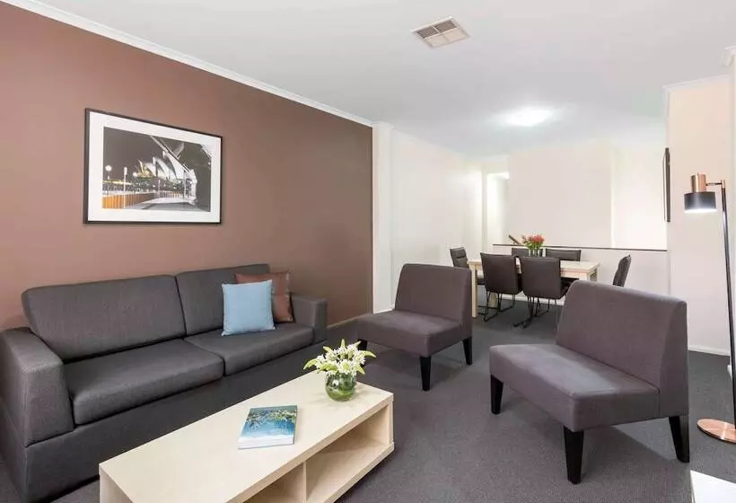 آپارتمان مدیریتی 2 خوابه, Oaks Sydney Goldsbrough Suites