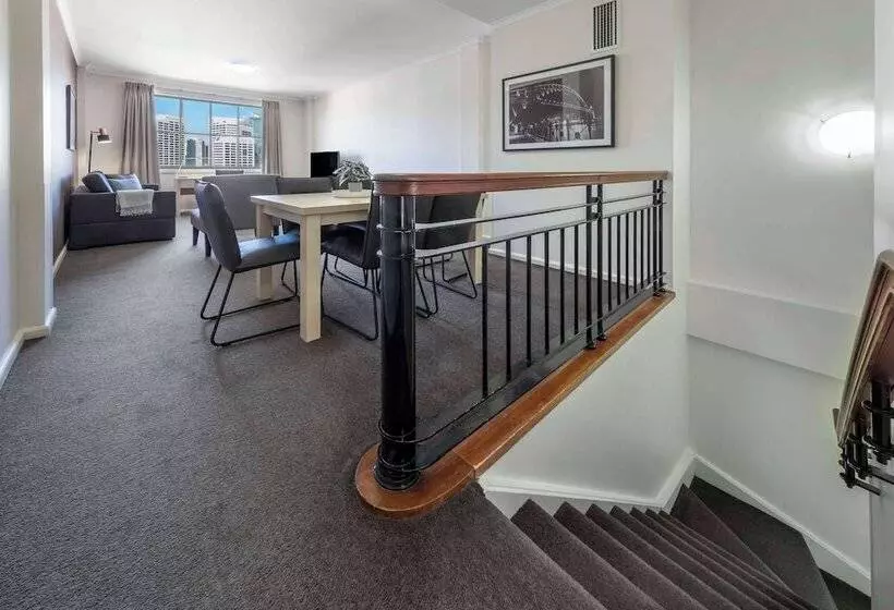 آپارتمان مدیریتی 2 خوابه, Oaks Sydney Goldsbrough Suites