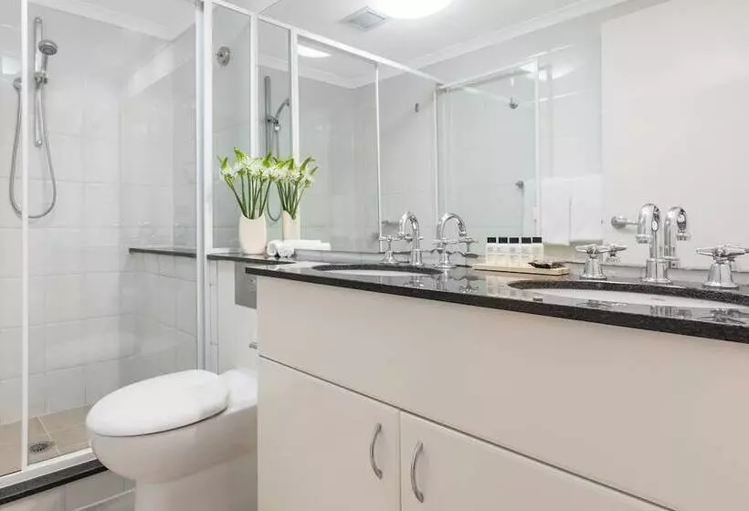 آپارتمان مدیریتی 2 خوابه, Oaks Sydney Goldsbrough Suites