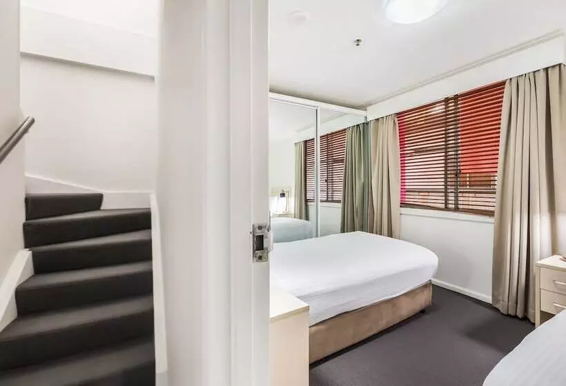 آپارتمان مدیریتی 2 خوابه, Oaks Sydney Goldsbrough Suites