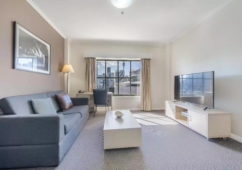 1 Bedroom Apartment City View, Oaks Sydney Goldsbrough Suites