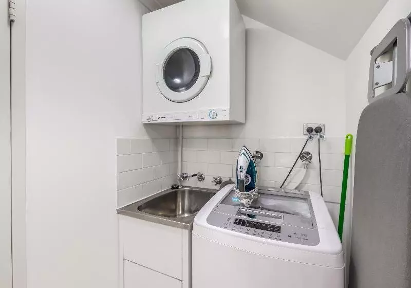 آپارتمان مدیریتی 2 خوابه, Oaks Sydney Goldsbrough Suites
