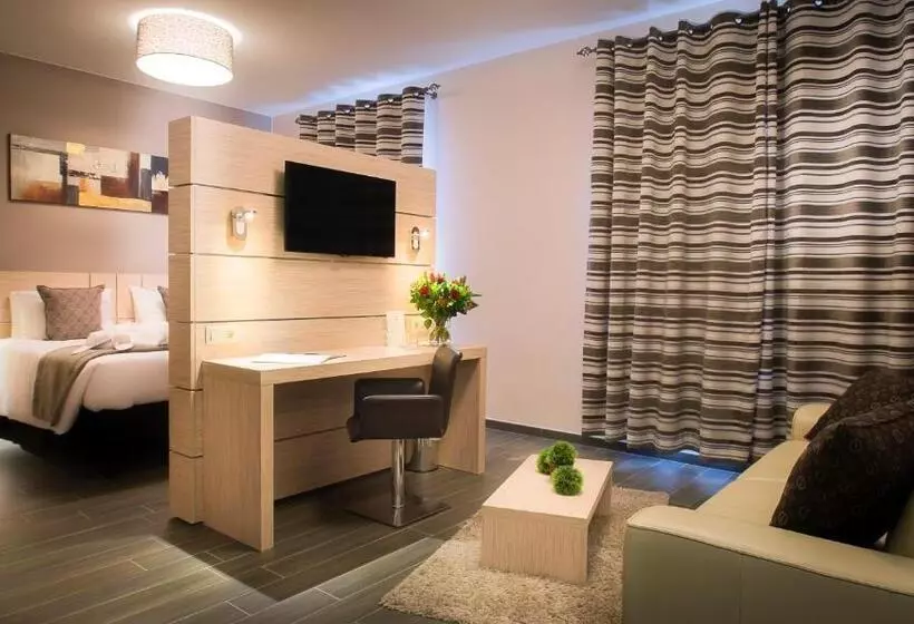 Superior-huone King-vuode, Ibis Styles Charleroi Airport Aero 44
