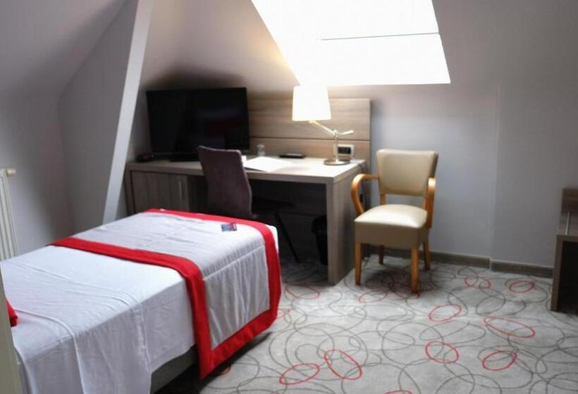 Номер Комфорт, Ibis Styles Charleroi Airport Aero 44