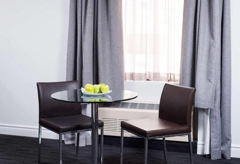 מיטת קינג בסוויטה, Albert Par G5