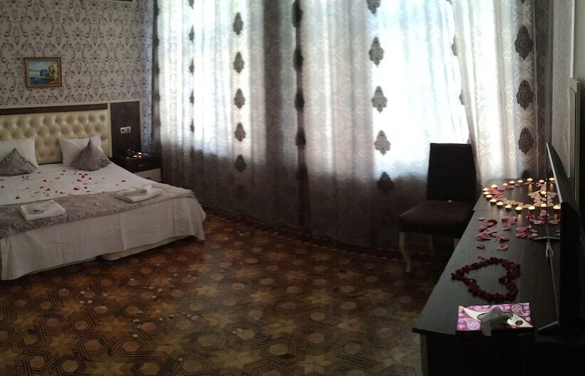 اتاق استاندارد سه نفره, Ambiance