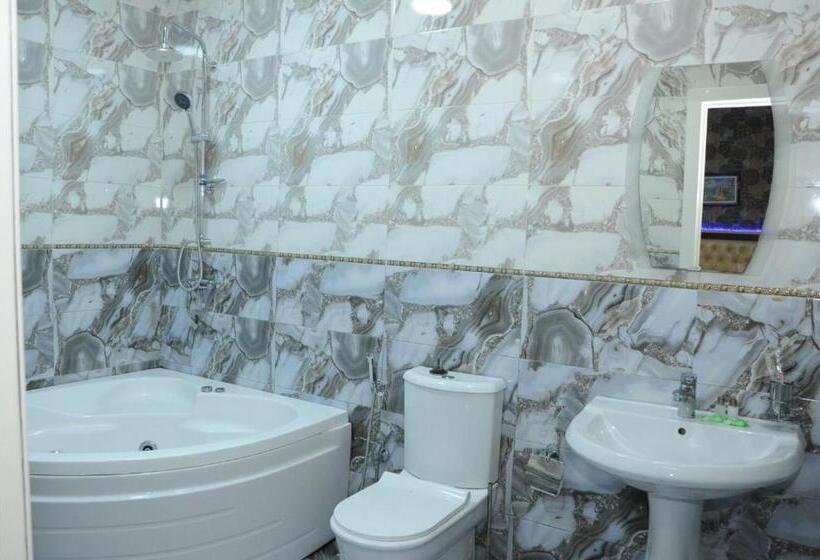 اتاق استاندارد سه نفره, Ambiance