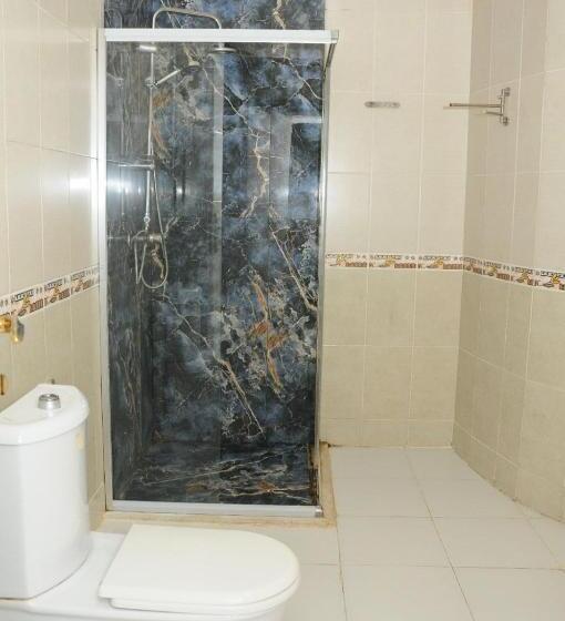 اتاق استاندارد سه نفره, Ambiance