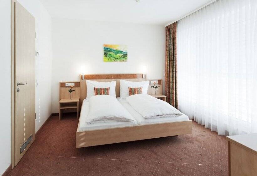 컴포트 룸, Zeller S Quartier