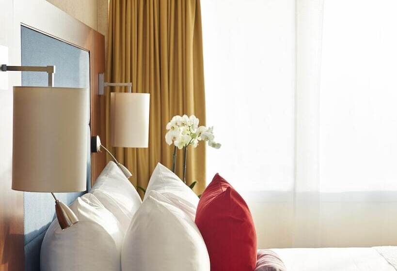 家庭间, Ghent Marriott