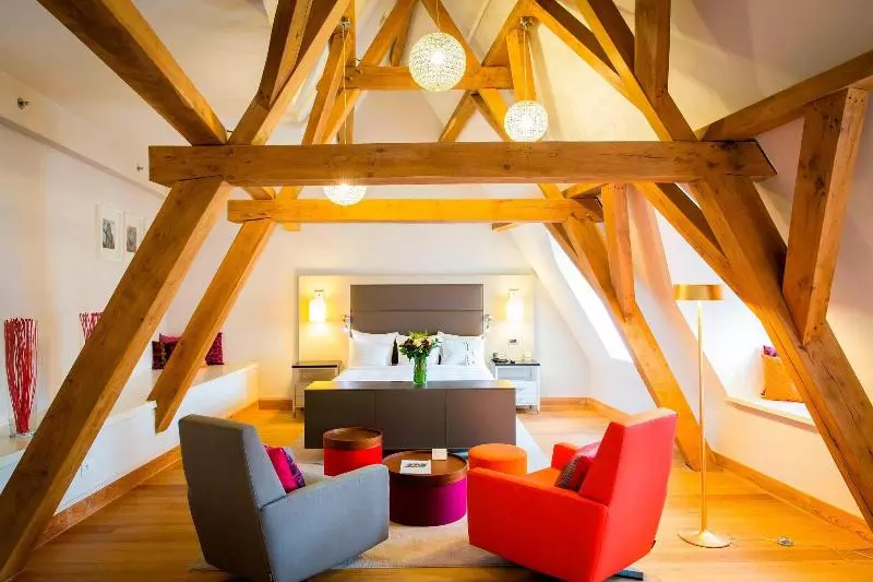 سوئیت با تخت بزرگ, Ghent Marriott