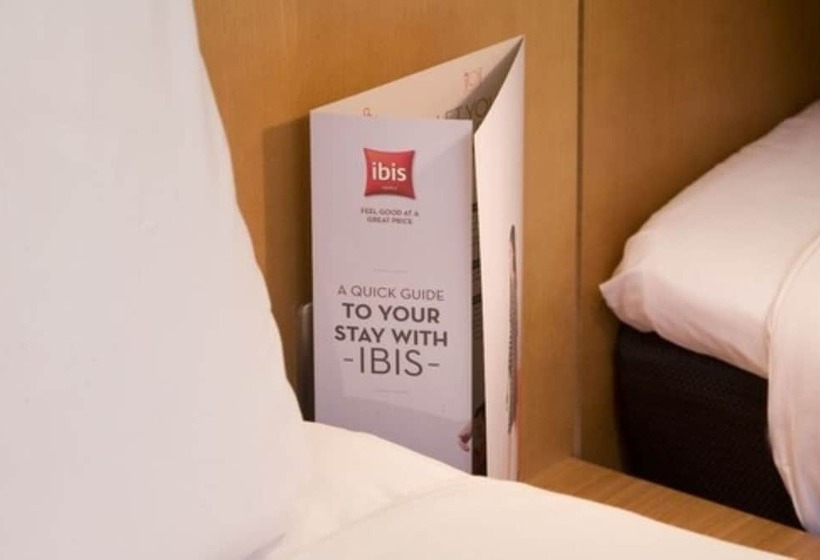 Quarto Estandar, Ibis Swansea