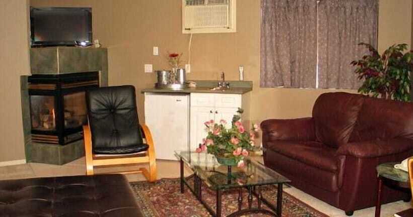 침실 2개 스위트, Travelodge By Wyndham Merritt