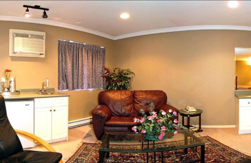 스탠다드 룸 킹사이즈 침대, Travelodge By Wyndham Merritt