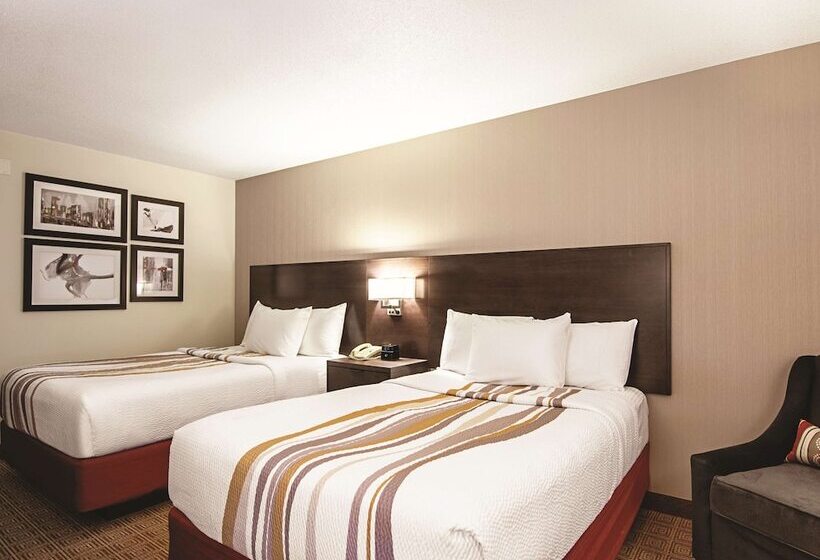 ２ダブルベッドのスタンダードルーム, La Quinta Inn By Wyndham Vancouver Airport