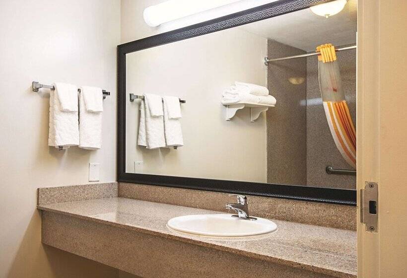 Номер Стандарт Двуспальная Кровать, La Quinta Inn By Wyndham Vancouver Airport