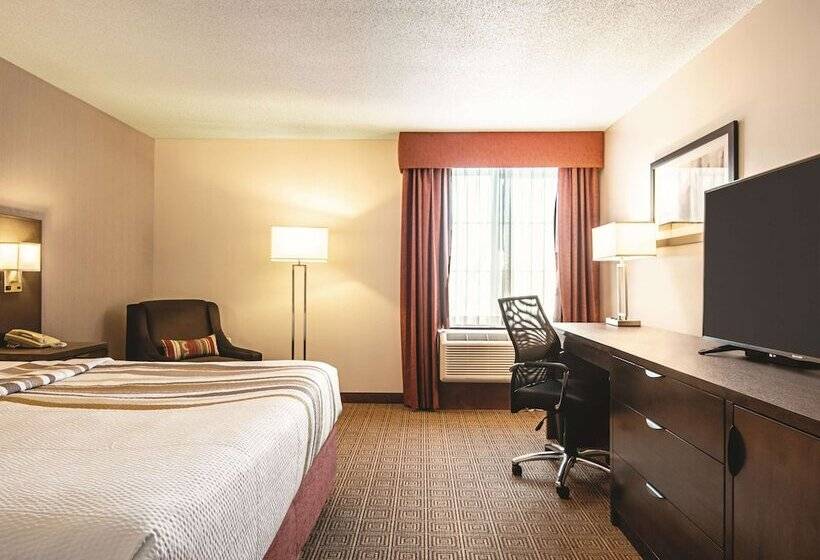 Номер Стандарт Двуспальная Кровать Адаптированный для Инвалидов, La Quinta Inn By Wyndham Vancouver Airport